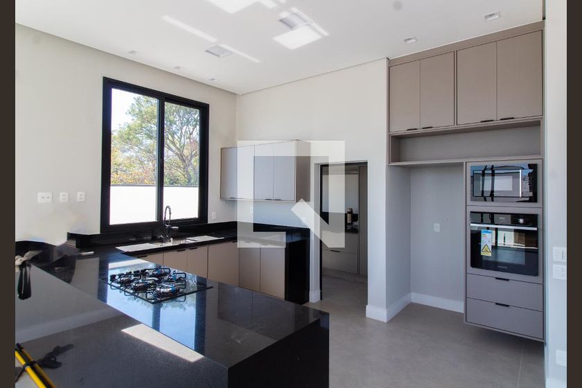 Casa à Venda - Lot. Alphaville Campinas, 4 Quartos,  411 m2 em , Campinas - sp | SoloBR