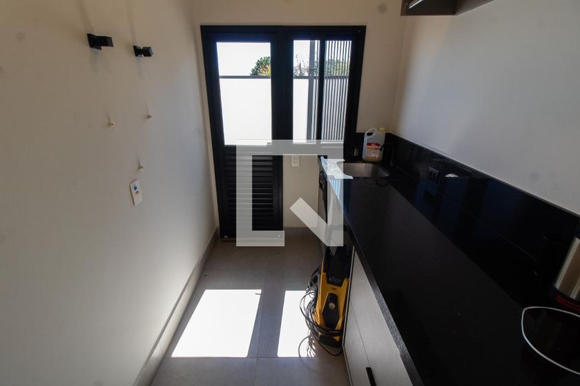 Casa à Venda - Lot. Alphaville Campinas, 4 Quartos,  411 m2 em , Campinas - sp | SoloBR