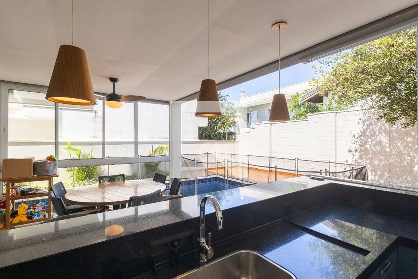 Casa à Venda - Swiss Park, 4 Quartos,  320 m2 em , Campinas - sp | SoloBR