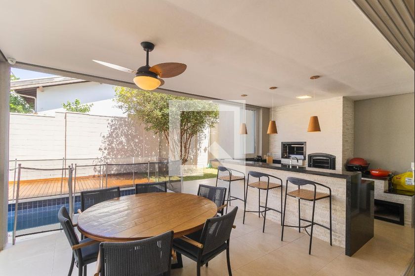 Casa à Venda - Swiss Park, 4 Quartos,  320 m2 em , Campinas - sp | SoloBR