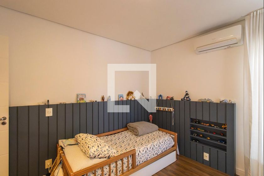 Casa à Venda - Swiss Park, 4 Quartos,  320 m2 em , Campinas - sp | SoloBR