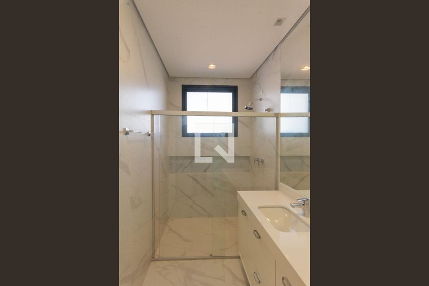 Casa à Venda - Swiss Park, 4 Quartos,  330 m2 em , Campinas - sp | SoloBR
