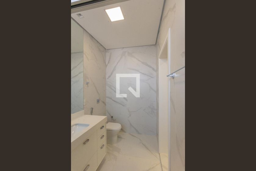 Casa à Venda - Swiss Park, 4 Quartos,  330 m2 em , Campinas - sp | SoloBR