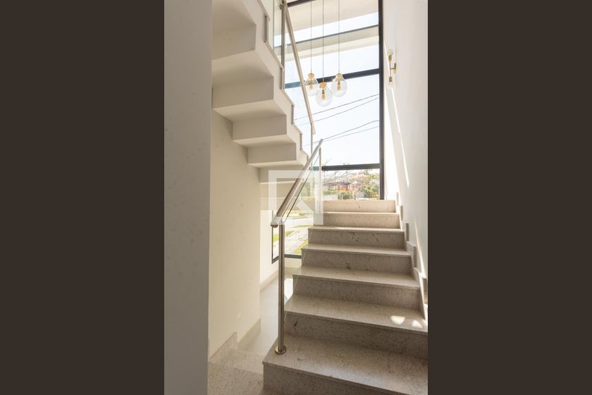 Casa à Venda - Swiss Park, 4 Quartos,  330 m2 em , Campinas - sp | SoloBR