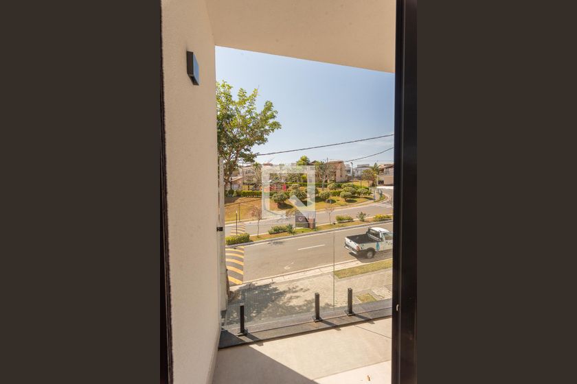 Casa à Venda - Swiss Park, 4 Quartos,  330 m2 em , Campinas - sp | SoloBR