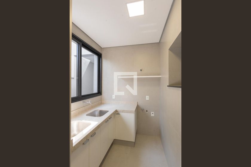Casa à Venda - Swiss Park, 4 Quartos,  330 m2 em , Campinas - sp | SoloBR