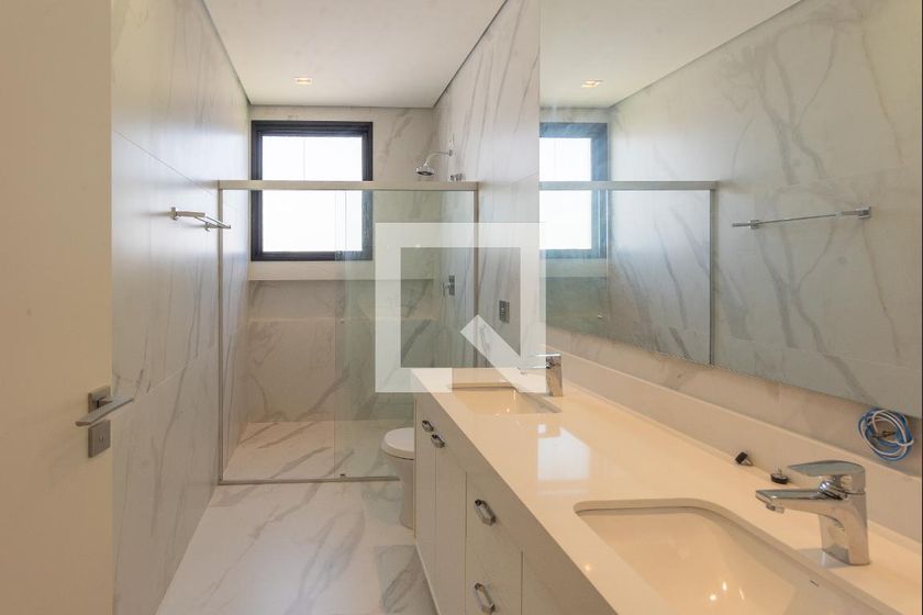 Casa à Venda - Swiss Park, 4 Quartos,  330 m2 em , Campinas - sp | SoloBR