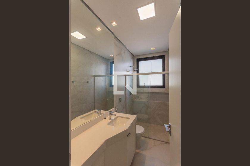Casa à Venda - Swiss Park, 4 Quartos,  330 m2 em , Campinas - sp | SoloBR