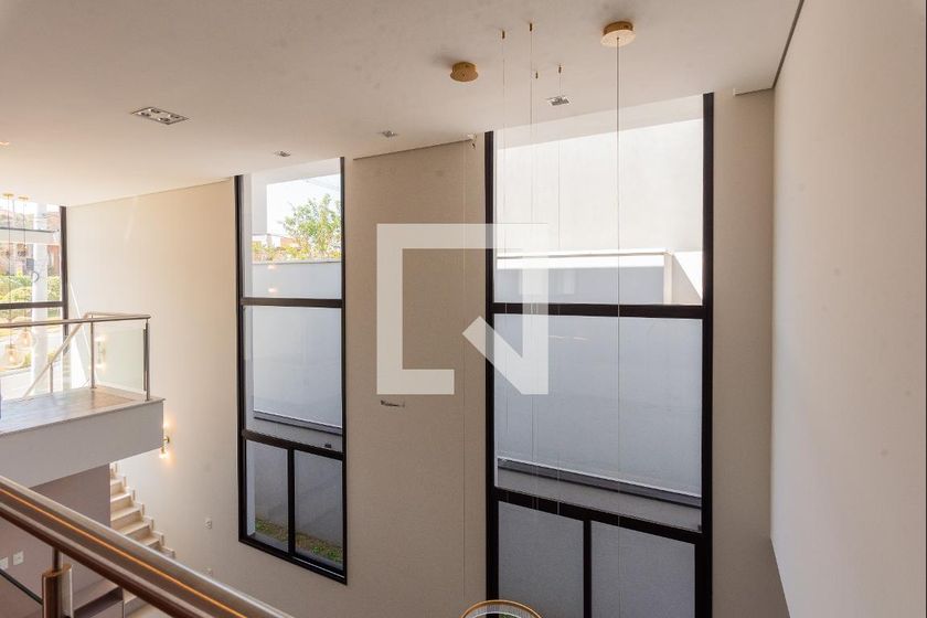 Casa à Venda - Swiss Park, 4 Quartos,  330 m2 em , Campinas - sp | SoloBR