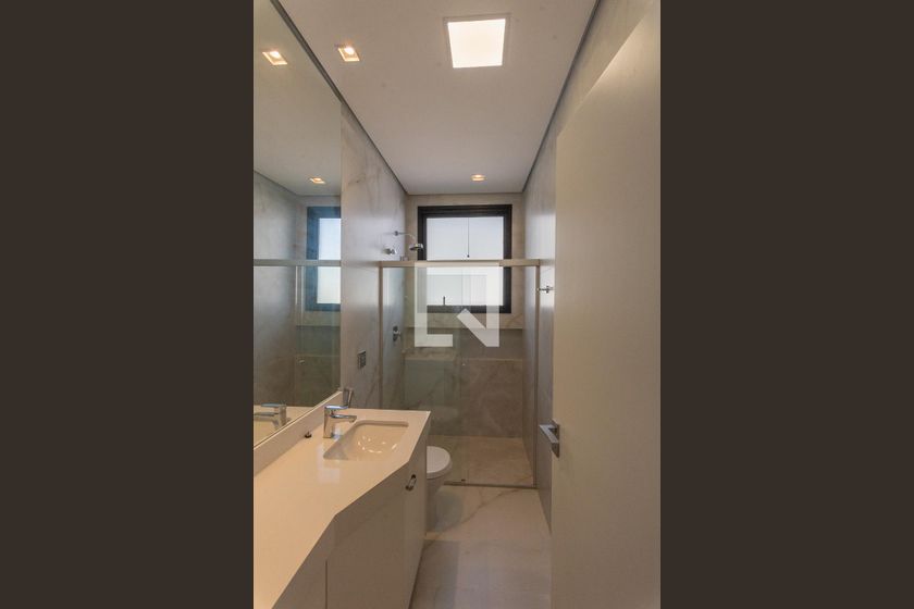 Casa à Venda - Swiss Park, 4 Quartos,  330 m2 em , Campinas - sp | SoloBR