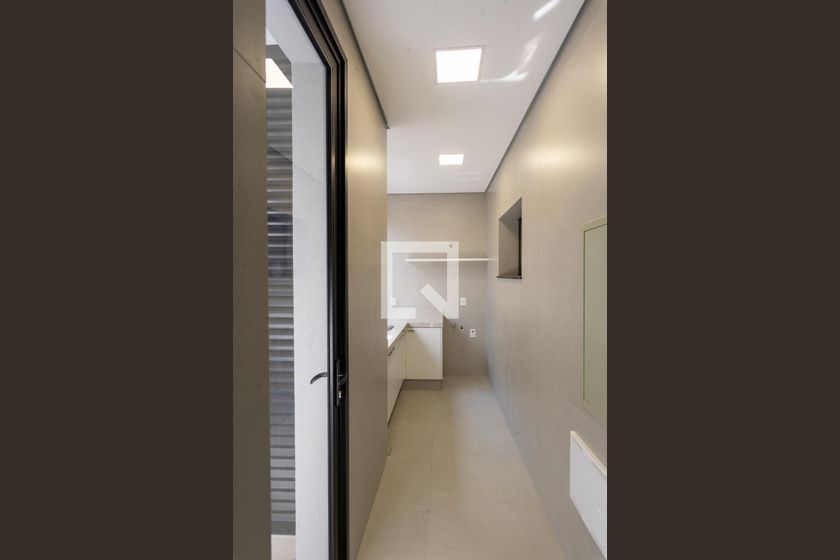 Casa à Venda - Swiss Park, 4 Quartos,  330 m2 em , Campinas - sp | SoloBR
