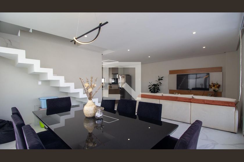 Casa, 4 quartos, 214 m² - Foto 1