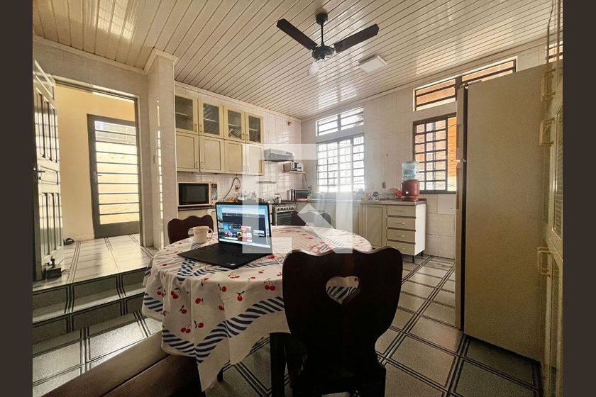 Casa à Venda - Taquaral, 3 Quartos,  141 m2 em , Campinas - sp | SoloBR