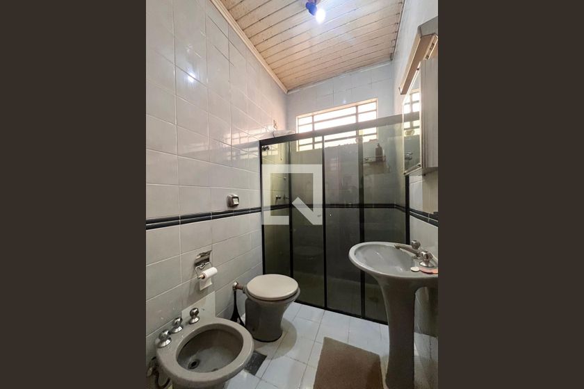 Casa à Venda - Taquaral, 3 Quartos,  141 m2 em , Campinas - sp | SoloBR
