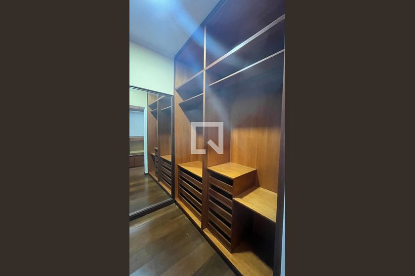 Casa à Venda - Jardim Chapadão, 5 Quartos,  315 m2 em , Campinas - sp | SoloBR