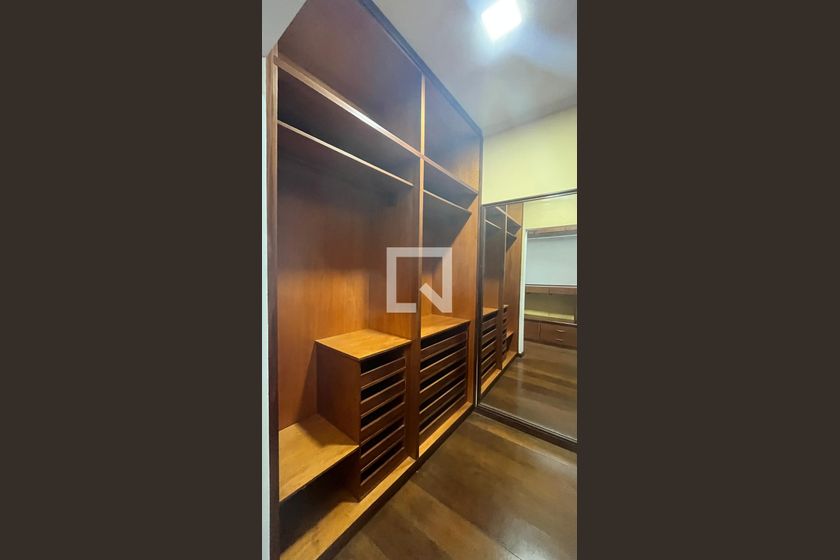 Casa à Venda - Jardim Chapadão, 5 Quartos,  315 m2 em , Campinas - sp | SoloBR