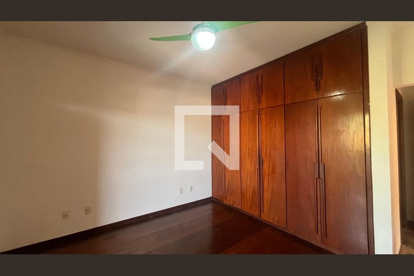 Casa à Venda - Jardim Chapadão, 5 Quartos,  315 m2 em , Campinas - sp | SoloBR
