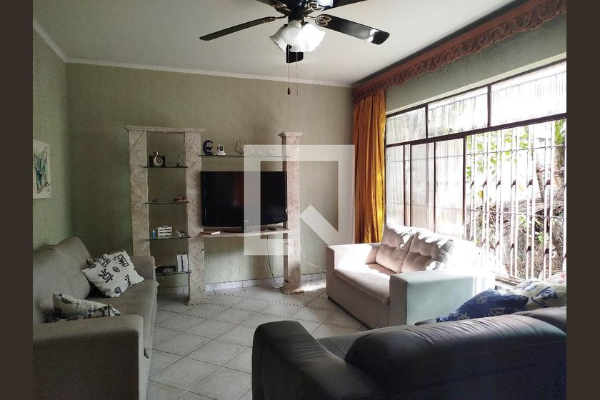 Casa, 4 quartos, 151 m² - Foto 1