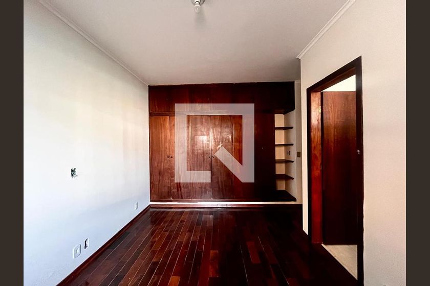 Casa à Venda - Jardim Chapadão, 4 Quartos,  300 m2 em , Campinas - sp | SoloBR