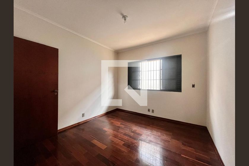 Casa à Venda - Jardim Chapadão, 4 Quartos,  300 m2 em , Campinas - sp | SoloBR