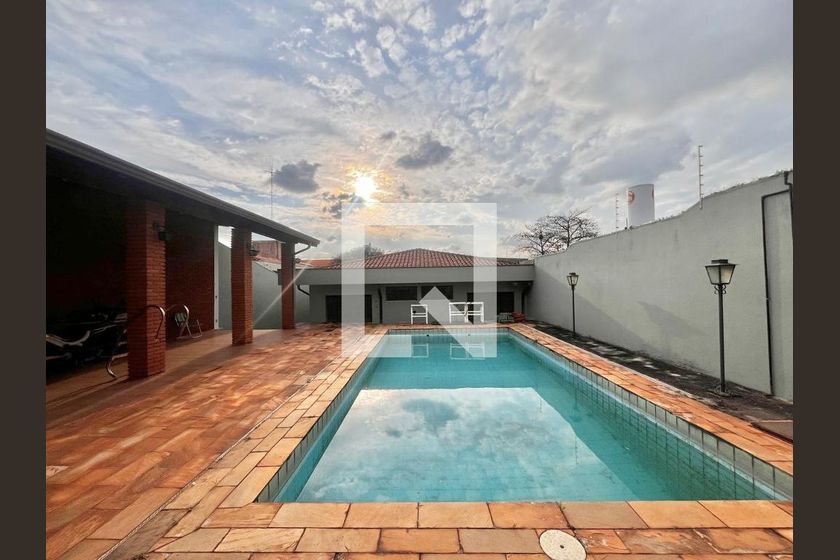 Casa à Venda - Jardim Chapadão, 4 Quartos,  300 m2 em , Campinas - sp | SoloBR