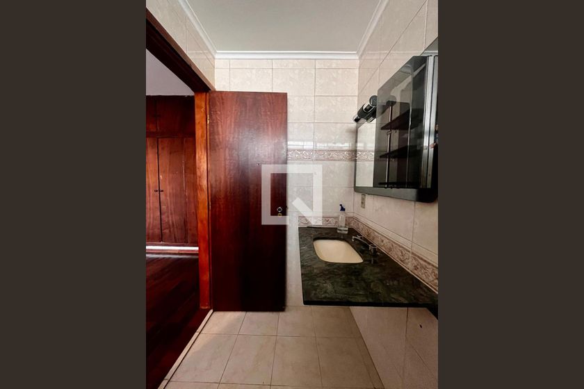 Casa à Venda - Jardim Chapadão, 4 Quartos,  300 m2 em , Campinas - sp | SoloBR