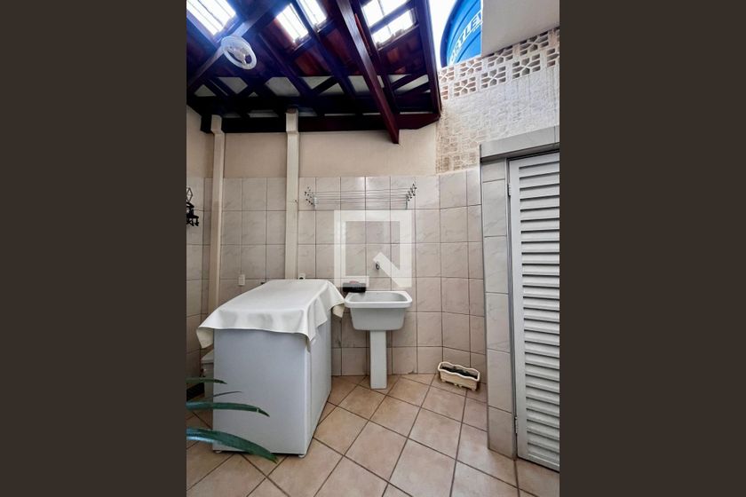 Casa à Venda - Taquaral, 4 Quartos,  170 m2 em , Campinas - sp | SoloBR