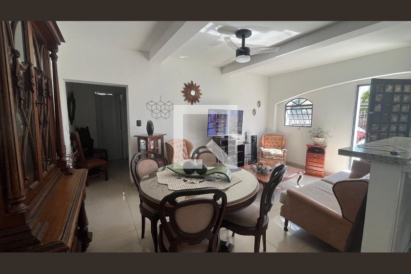 Casa à Venda - Jardim Flamboyant, 6 Quartos,  245 m2 em , Campinas - sp | SoloBR