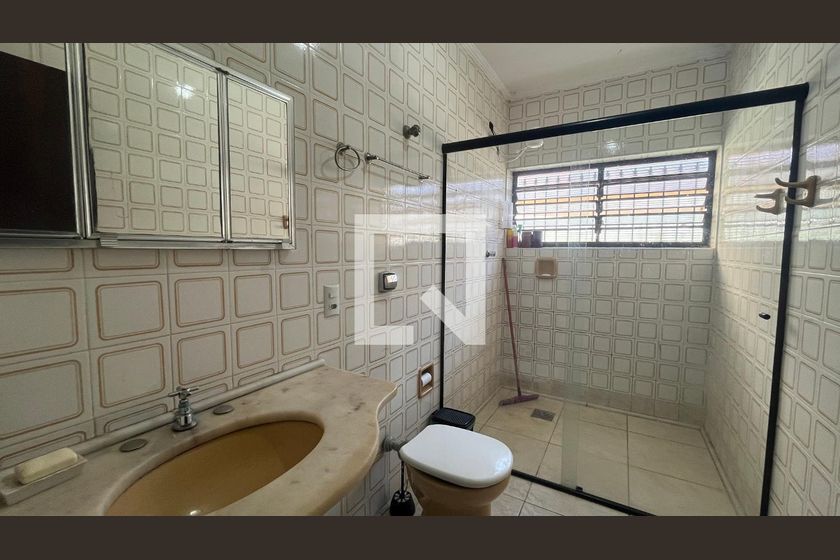 Casa à Venda - Jardim Flamboyant, 6 Quartos,  245 m2 em , Campinas - sp | SoloBR