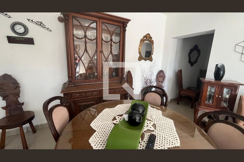 Casa à Venda - Jardim Flamboyant, 6 Quartos,  245 m2 em , Campinas - sp | SoloBR