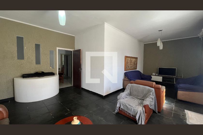 Casa à Venda - Jardim Flamboyant, 6 Quartos,  245 m2 em , Campinas - sp | SoloBR