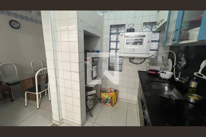 Casa à Venda - Jardim Flamboyant, 6 Quartos,  245 m2 em , Campinas - sp | SoloBR