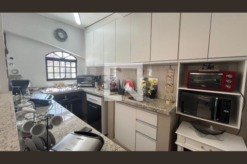 Casa à Venda - Jardim Flamboyant, 6 Quartos,  245 m2 em , Campinas - sp | SoloBR