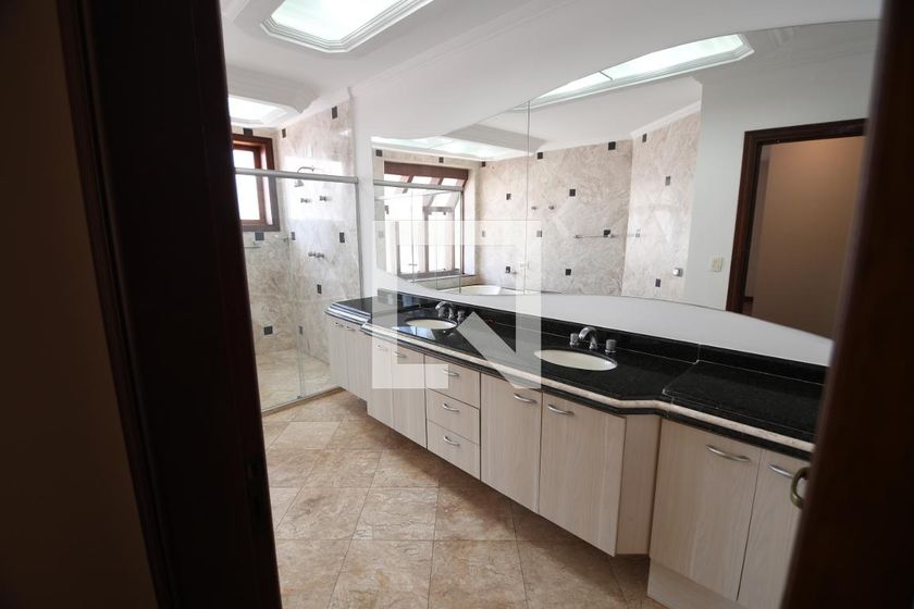 Casa à Venda - Lot. Alphaville Campinas, 4 Quartos,  604 m2 em , Campinas - sp | SoloBR