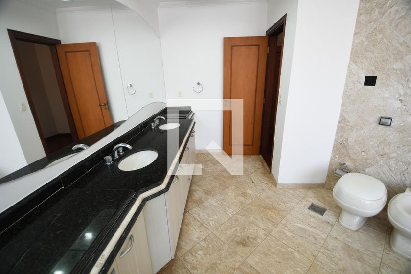 Casa à Venda - Lot. Alphaville Campinas, 4 Quartos,  604 m2 em , Campinas - sp | SoloBR
