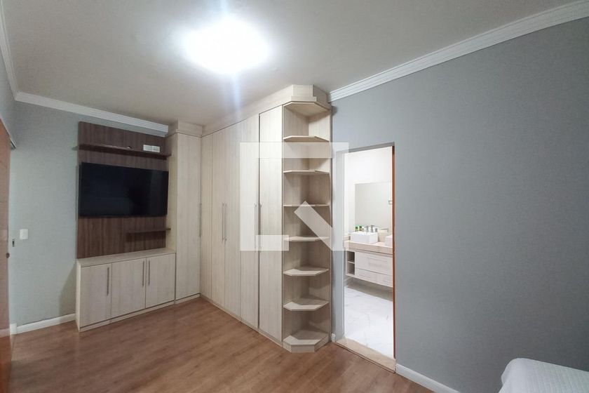 Casa à Venda - Swiss Park, 5 Quartos,  560 m2 em , Campinas - sp | SoloBR