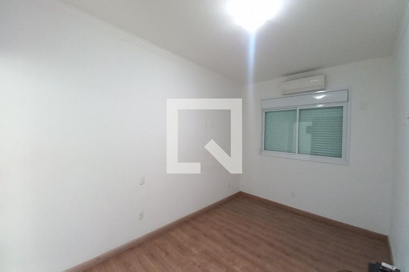 Casa à Venda - Swiss Park, 5 Quartos,  560 m2 em , Campinas - sp | SoloBR