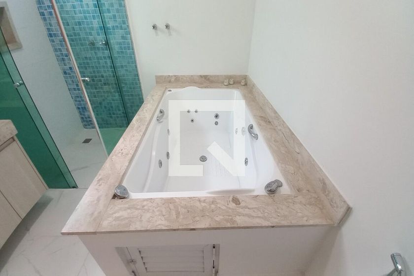 Casa à Venda - Swiss Park, 5 Quartos,  560 m2 em , Campinas - sp | SoloBR