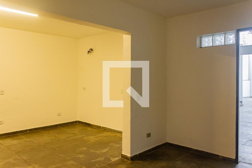 Casa, 1 quarto, 200 m² - Foto 2