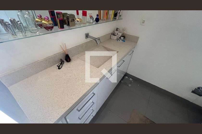 Apartamento à Venda - Taquaral, 1 Quarto,  57 m2 em , Campinas - sp | SoloBR