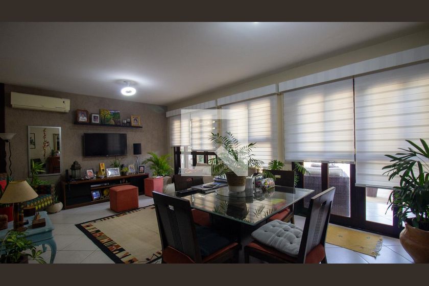 Casa, 4 quartos, 191 m² - Foto 1