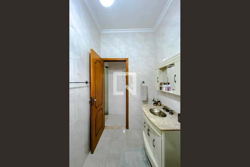 Casa, 4 quartos, 250 m² - Foto 47