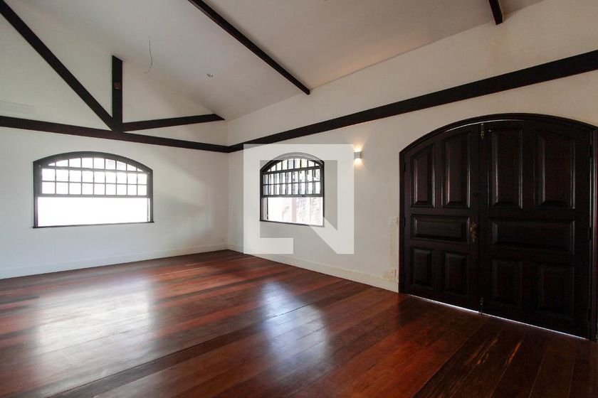 Casa, 6 quartos, 750 m² - Foto 1