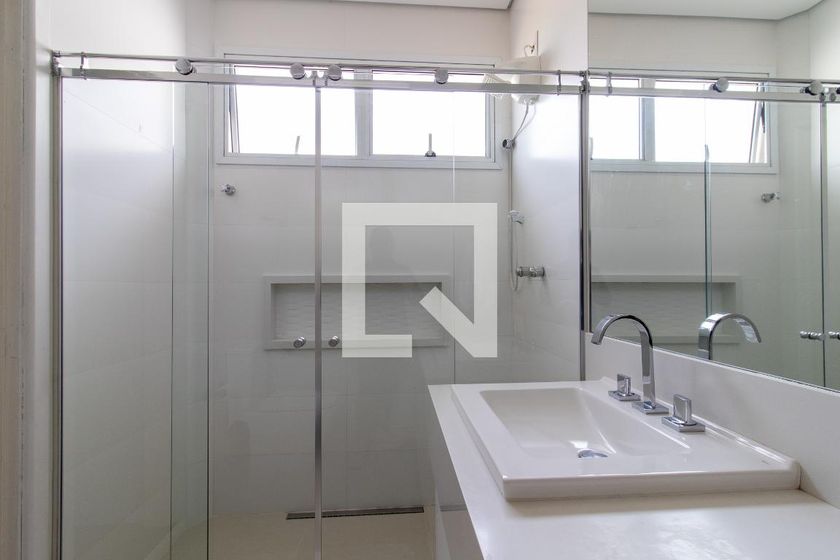 Casa à Venda - Lot. Alphaville Campinas, 4 Quartos,  380 m2 em , Campinas - sp | SoloBR