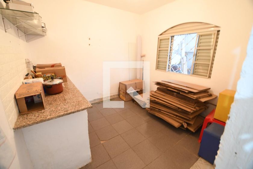 Casa à Venda - Jardim Flamboyant, 3 Quartos,  250 m2 em , Campinas - sp | SoloBR