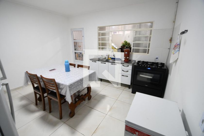 Casa à Venda - Jardim Flamboyant, 3 Quartos,  250 m2 em , Campinas - sp | SoloBR