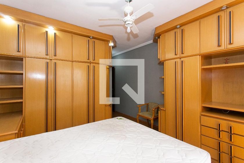 Casa, 3 quartos, 245 m² - Foto 35