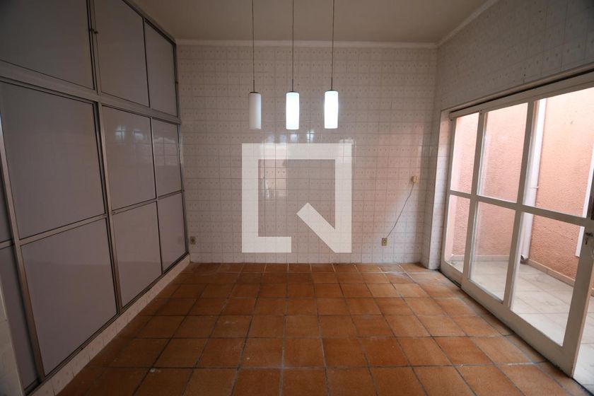 Casa à Venda - Taquaral, 4 Quartos,  157 m2 em , Campinas - sp | SoloBR