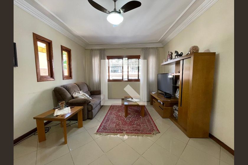 Casa, 3 quartos, 235 m² - Foto 2