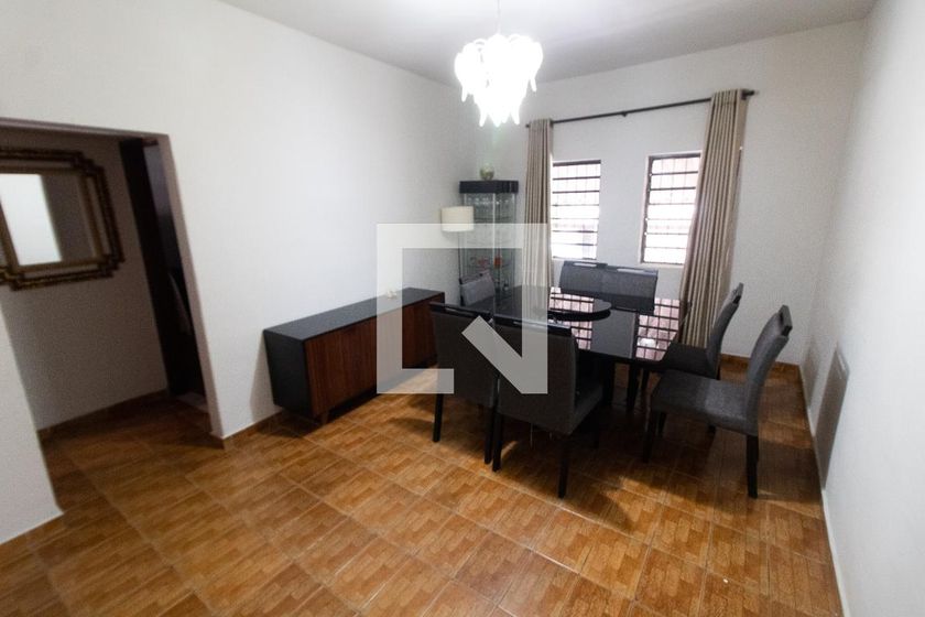 Casa à Venda - Jardim Flamboyant, 3 Quartos,  250 m2 em , Campinas - sp | SoloBR